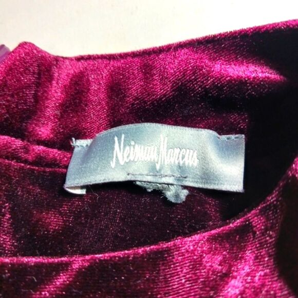 Neiman Marcus Red Velvet Blouse Key Hole Neck Open Shoulder Long Sleeve Large... - Picture 2 of 12